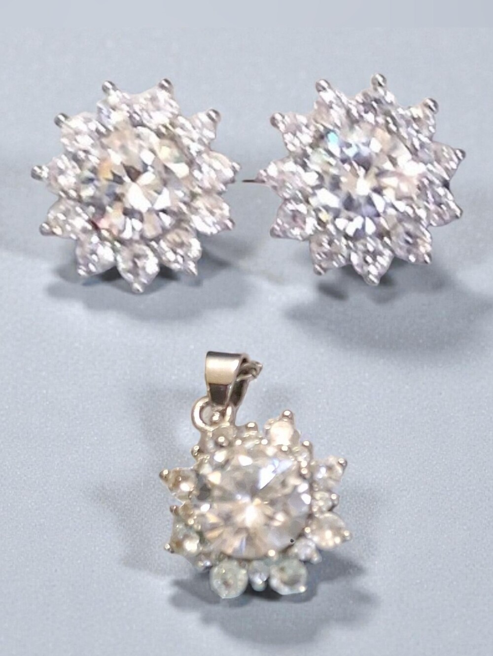 Silver Moisanite Flower Pendant Necklace With Earrings- Clear